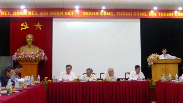 Đề nghị kiện tàu hải giám Trung Quốc ra tòa quốc tế