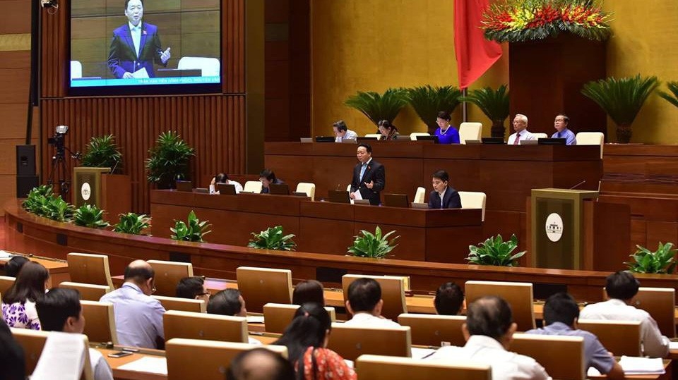 Phiên chất vấn Bộ trưởng Trần Hồng Hà đã có 
59 đại biểu đặt câu hỏi, có 17 vị tranh luận - Ảnh: Quang Phúc.