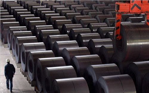 Tôn mạ nhập khẩu từ Trung Quốc tăng vọt khiến cho cung dư thừa so với nhu cầu sử dụng trong nước.<br>