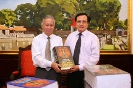 Bộ “Tổng tập nghìn năm văn hiến Thăng Long” được coi là ấn phẩm quý giá, đồ sộ bậc nhất từ trước tới nay viết về văn hóa Thăng Long-Hà Nội.