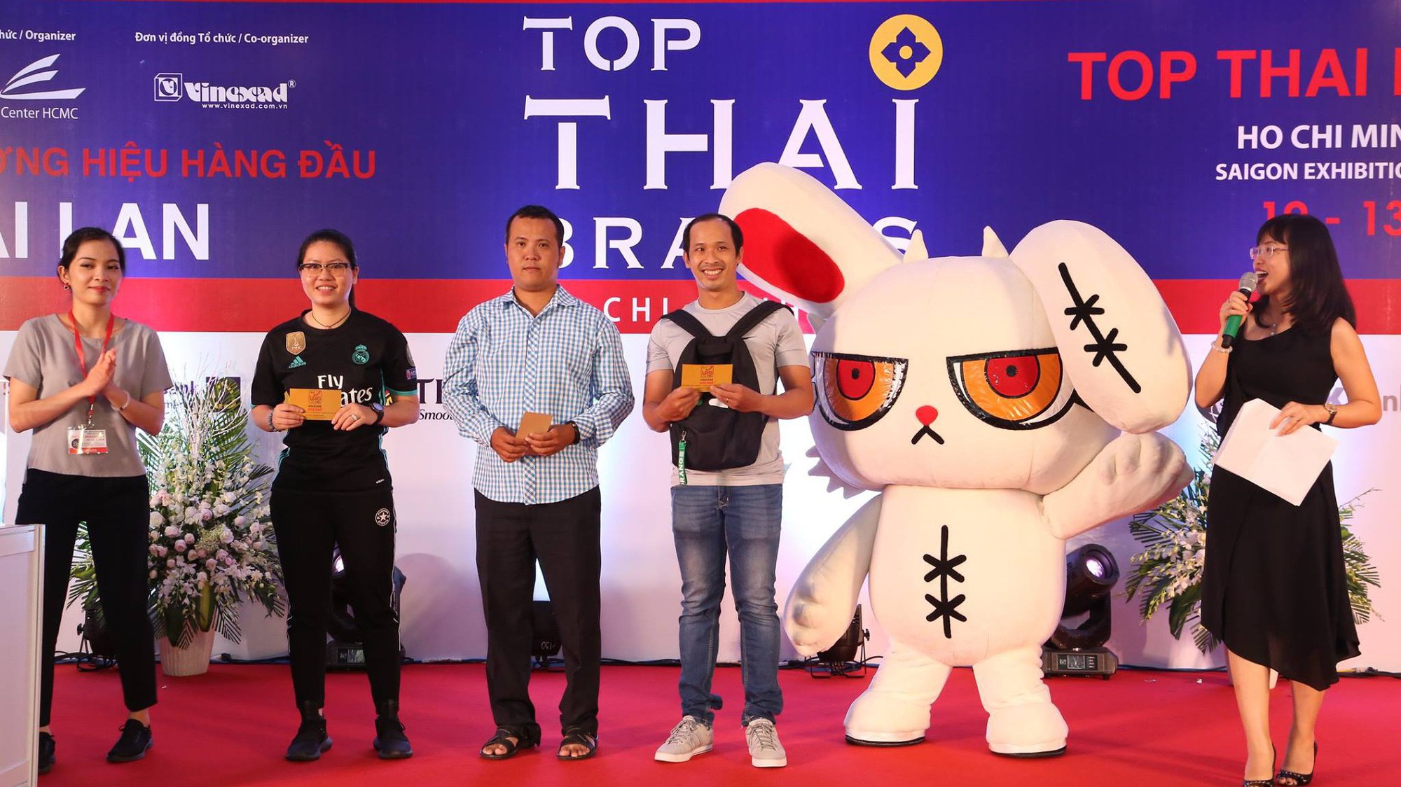 Lịch trình của triển lãm như sau: Ngày giao dịch (B2B) 9 - 10/5/2019. Thời gian: 10h00 - 18h00. Ngày bán lẻ (B2C) 11 - 12/5/2019. Thời gian: 9h00 - 20h00.