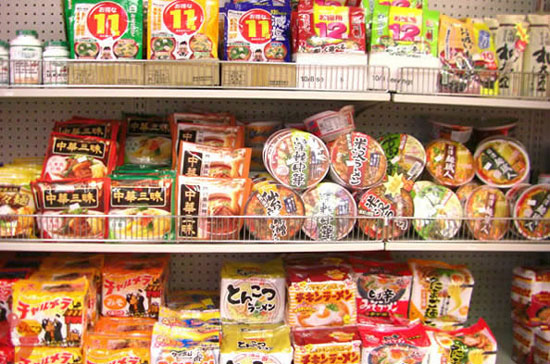 Nissin Foods Holdings là hãng nổi tiếng ở Nhật với các sản phẩm mì ly.