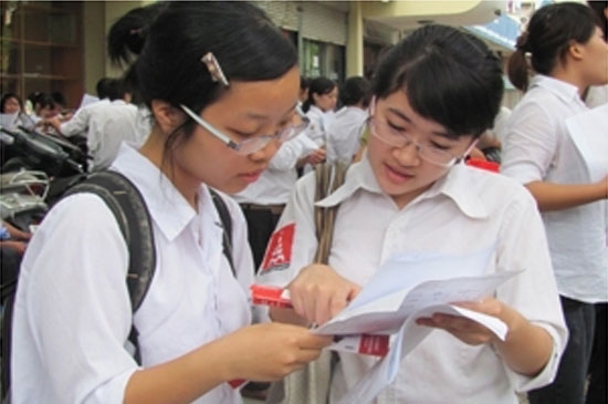 Thí sinh trong kỳ thi tốt nghiệp trung học phổ thông 2010 - Ảnh: Phạm Mai.