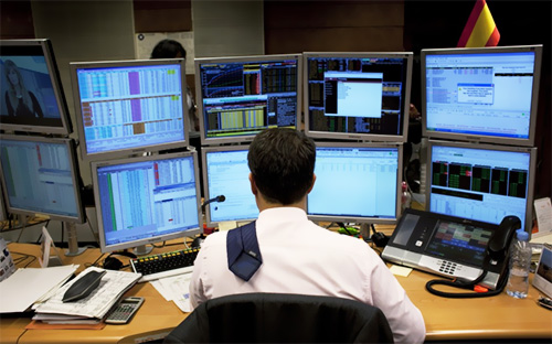 Nhà đầu tư cá nhân cũng có thể sử dụng và hưởng lợi từ các công cụ đầu tư chuyên nghiệp.