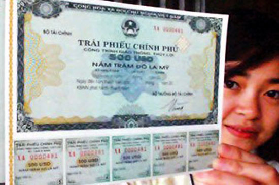 Từ tháng 5 đến nay, tổng khối lượng trái phiếu Chính phủ phát hành qua HNX là 11.000 tỷ đồng, tổng lượng trúng thầu là 7.400 tỷ đồng, tổng lượng đăng ký lên tới 31.375 tỷ đồng; trong đó, khối ngân hàng thương mại chiếm tới khoảng 95%.