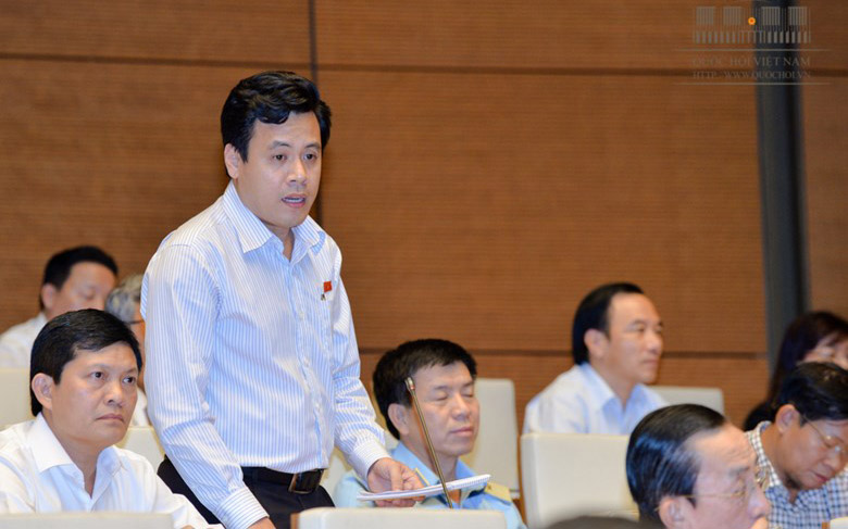 Đại biểu Trần Anh Tuấn (Tp.HCM) phát biểu tại nghị trường.