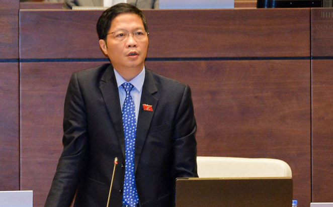 <span style="font-family: 'Times New Roman'; font-size: 15px;">Bộ trưởng Bộ Công Thương Trần Tuấn Anh là thành viên Chính phủ đầu tiên trả lời chất vấn.</span>