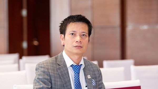 Ông Trần Khắc Hùng