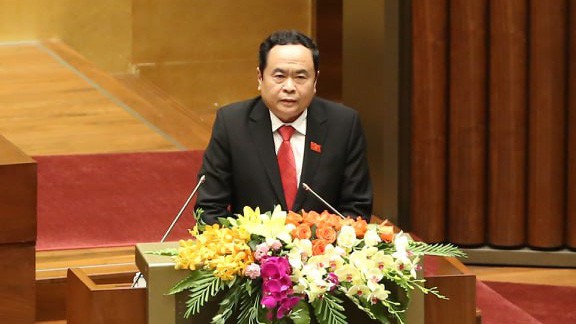 Chủ tịch Ủy ban Trung ương Mặt trận Tổ quốc Việt Nam Trần Thanh Mẫn trình bày báo cáo tổng hợp ý kiến cử tri.