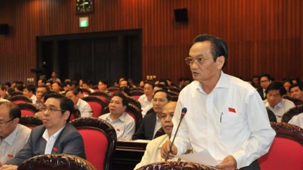 Nghị trường tiếp tục âu lo nợ xấu