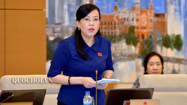 Trưởng ban Dân nguyện Nguyễn Thanh Hải trình bày báo cáo.