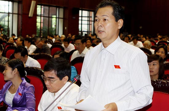 Kỳ họp Quốc hội thứ ba đã qua ba tuần làm việc với nhiều phiên thảo luận sôi nổi về tình hình kinh tế xã hội và xây dựng pháp luật.