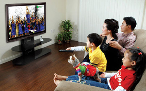 Không chỉ người dân ở 5 thành phố ngưng phát sóng truyền hình analog gồm Hà Nội, Tp.HCM, Hải Phòng, Đà Nẵng và Cần Thơ, mà người dân trên địa bàn thuộc 20 tỉnh lân cận cũng có điều kiện hưởng các lợi ích của truyền hình số mặt đất.