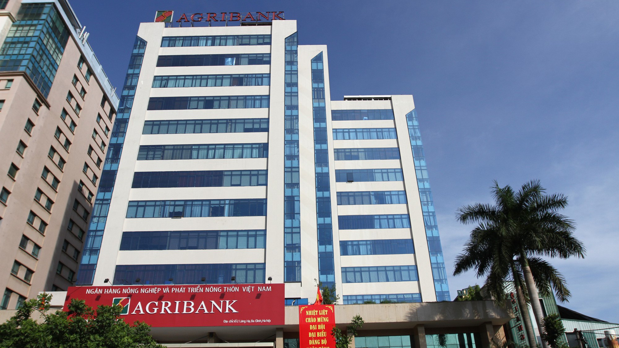 Agribank tiếp tục dẫn đầu hệ thống với tổng tài sản cán mốc 1,3 triệu tỷ đồng.