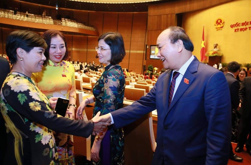 Thủ tướng: Kiểm soát chặt tín dụng bất động sản, chứng khoán - Ảnh 1.