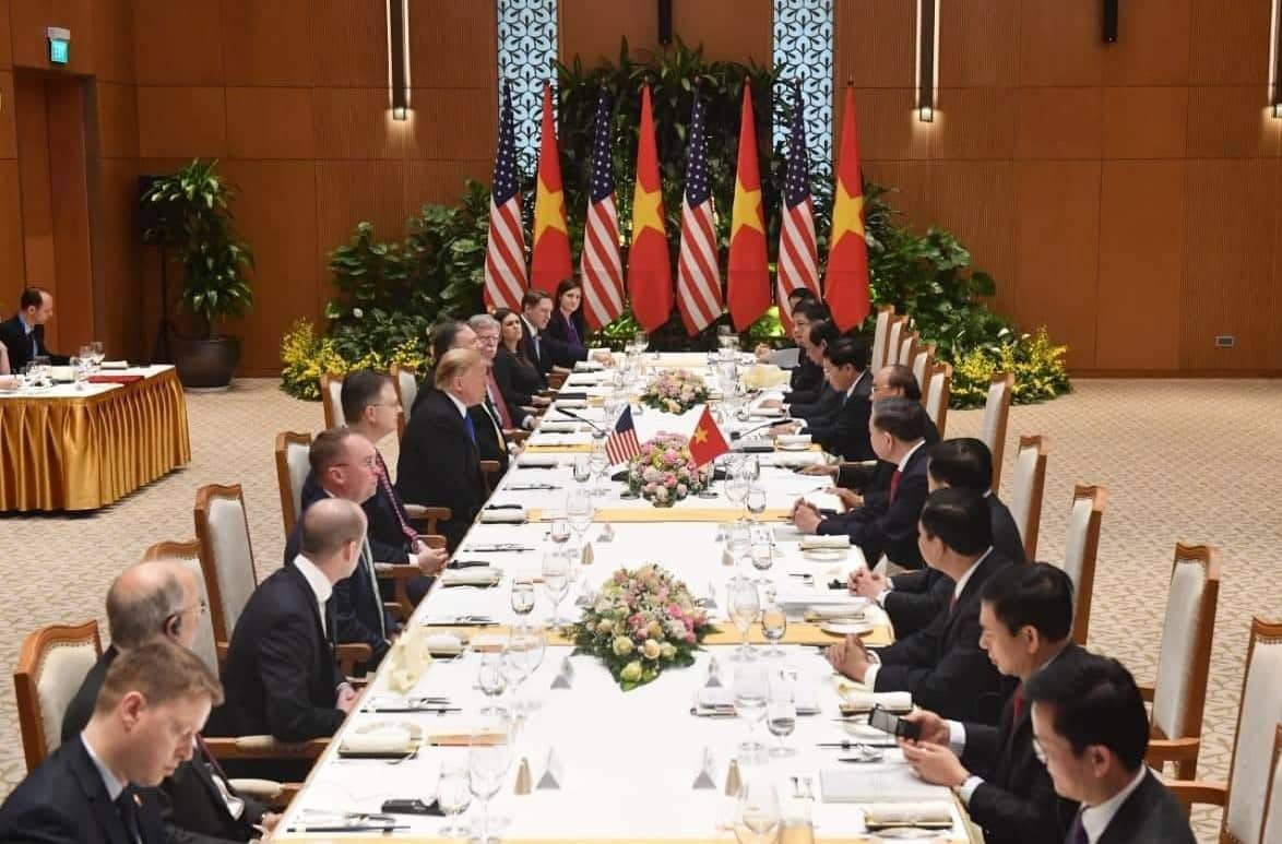Thủ tướng Nguyễn Xuân Phúc hội kiến Tổng thống Donald Trump - Ảnh 10.