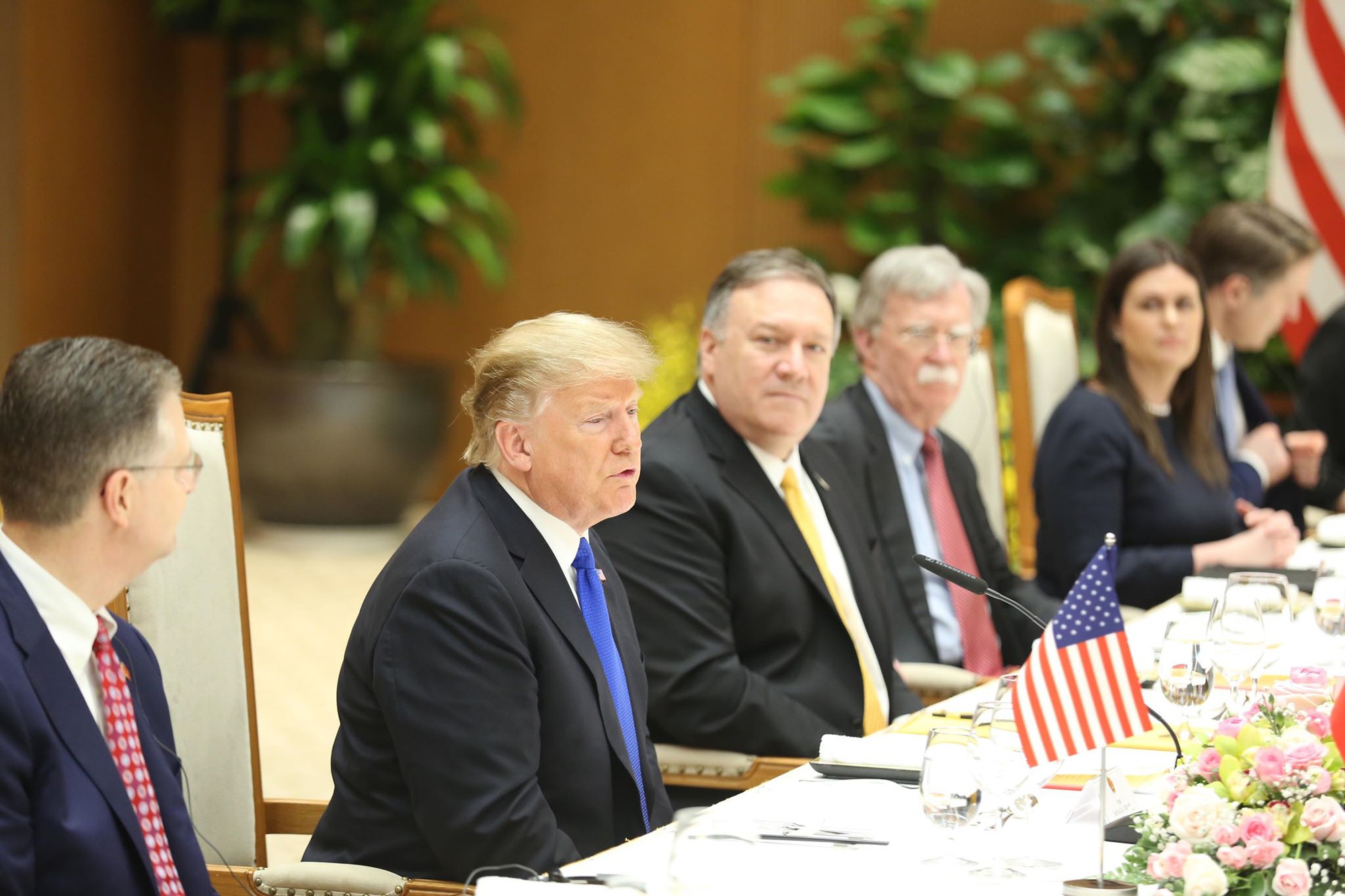 Thủ tướng Nguyễn Xuân Phúc hội kiến Tổng thống Donald Trump - Ảnh 8.