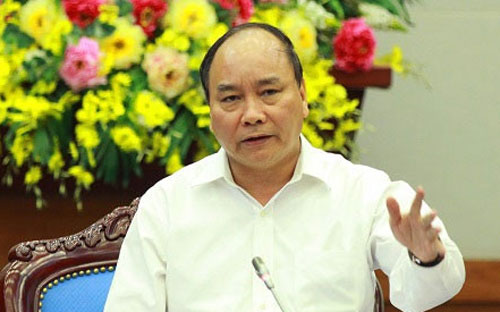 Chủ tịch UBND tỉnh Hà Tĩnh cùng một số Phó chủ tịch của Hà Tĩnh và Thừa Thiên - Huế được Thủ tướng chính thức phê chuẩn.<br>