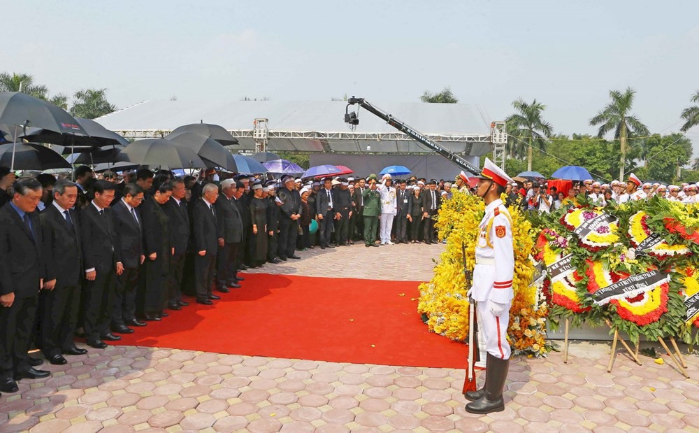 Lễ truy điệu và an táng nguyên Tổng bí thư Đỗ Mười  - Ảnh 13.