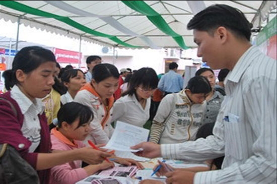Năm 2011, các doanh nghiệp trên địa bàn Tp.HCM có nhu cầu tuyển dụng trên 265.000 lao động.