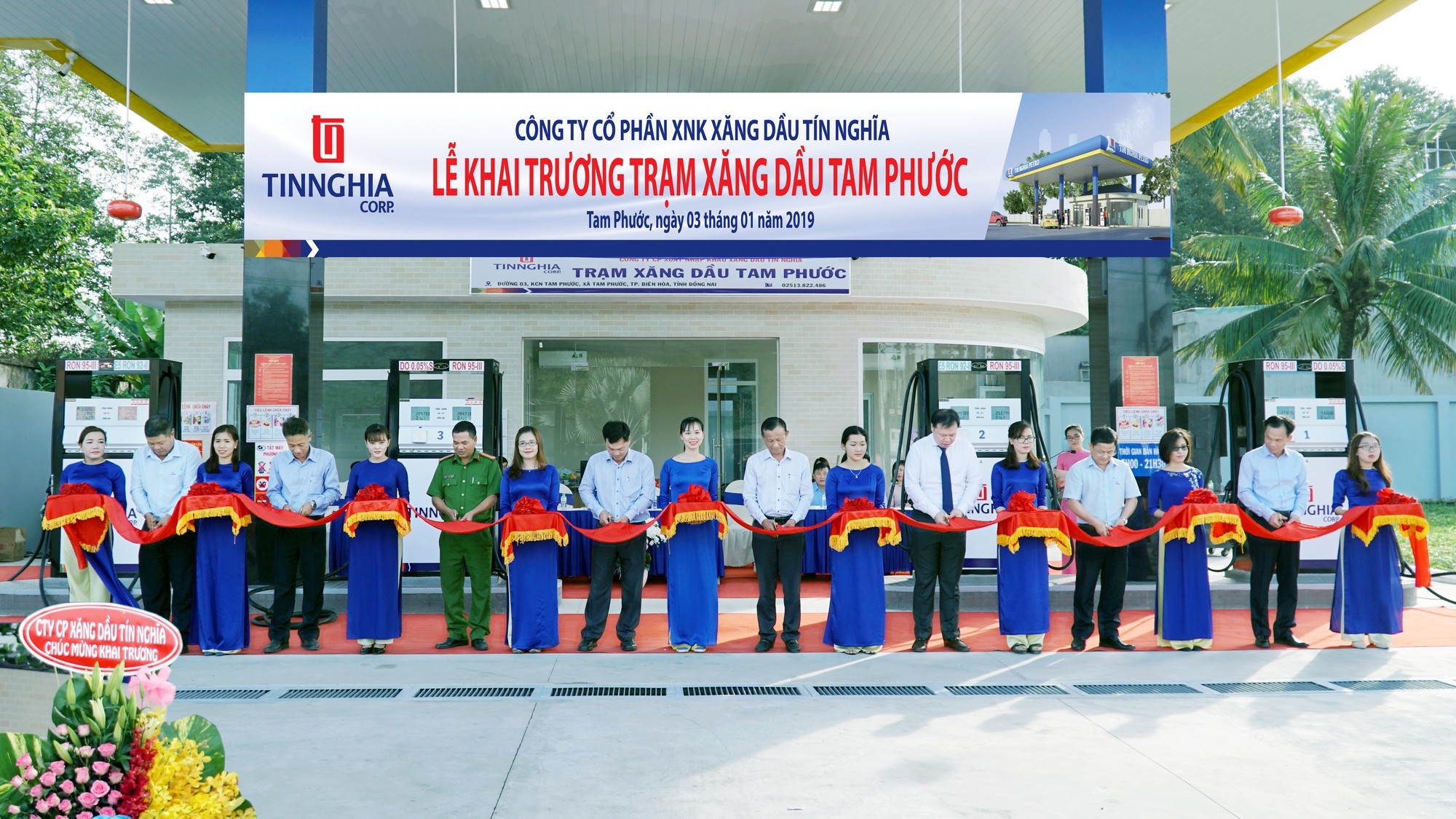 Phương châm bán hàng bảo đảm "Đúng chất lượng, đủ số lượng, văn minh lịch sự" đã tạo nên uy tín thương hiệu xăng dầu Tín Nghĩa, được người tiêu dùng đánh giá cao.