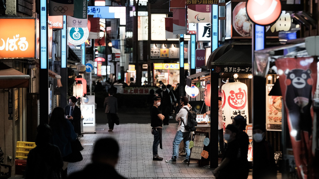 Đại dịch Covid-19 giáng một đòn mạnh vào ngành bán lẻ vốn đã lao đao vì sự trỗi dậy của các nền tảng trực tuyến - Ảnh: 