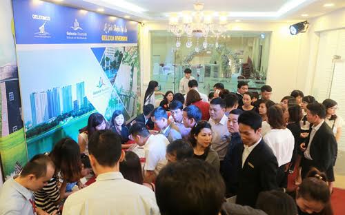 Hơn 500 khách hàng đến tham dự sự kiện tại Ha Duong Palace.​<br>