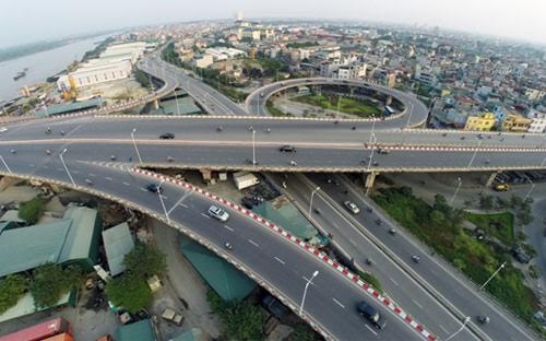 Vinhomes Times City&nbsp;- Park Hill trở thành tâm điểm của thị trường bất động sản khi có thông tin mở rộng hai tuyến đường trọng điểm Lĩnh Nam và Minh Khai.