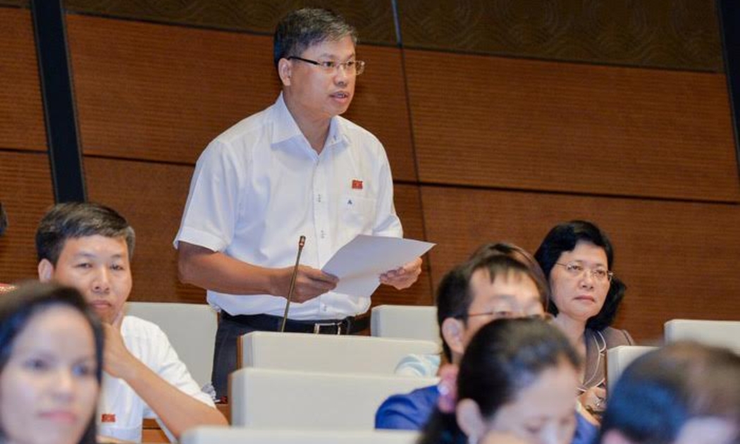 Đại biểu Nguyễn Sỹ Cương cho rằng, cần quy định không cho phép các hội làm những việc thuộc thẩm quyền của cơ quan quản lý Nhà nước. Và cần làm rõ, nhiệm vụ quản lý Nhà nước của hội mà Nhà nước cấp kinh phí là nhiệm vụ gì?