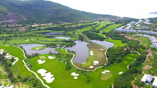 Với Vinpearl Golf Land Resort & Villas nằm trên đảo Hòn Tre, Vingroup đem lại cho chủ nhân một cơ hội kinh doanh bằng hàng loạt các chính sách cam kết lợi nhuận từ chủ đầu tư.