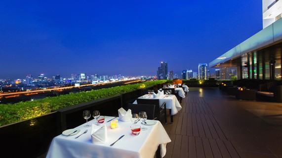 Từ nay đến hết ngày 24/3/2017, khách hàng đặt cọc giữ chỗ mua căn hộ Monarchy tòa B3 sẽ được nhận quà lên đến 1 cây vàng 9999.