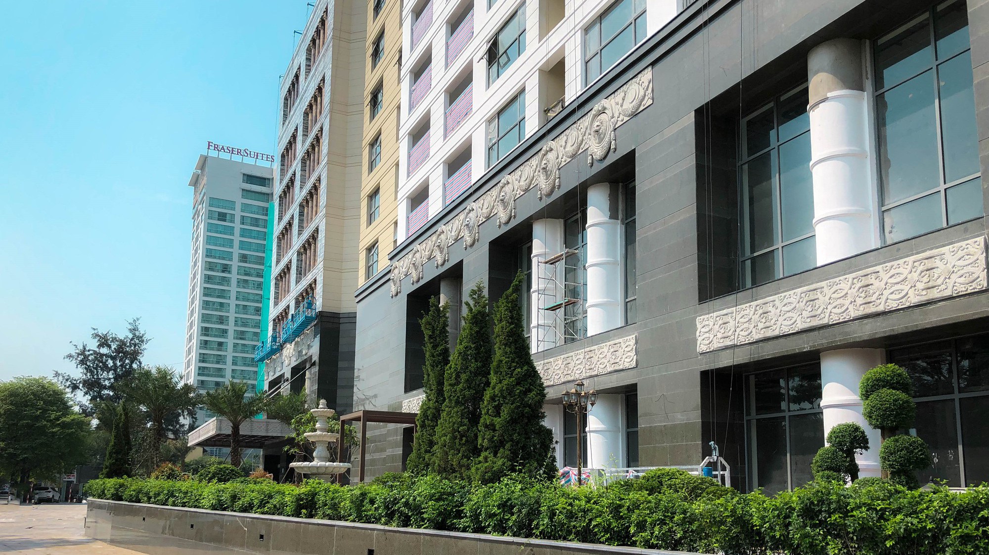 Vẻ đẹp vừa cổ điển vừa hiện đại của D’. Le Roi Soleil.