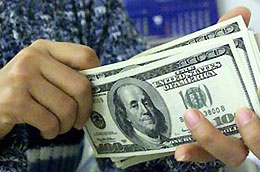 Doanh số giao dịch tuần qua đã giảm mạnh, thấp hơn bình quân của 1 tuần nhập khẩu trong 9 tháng qua (1,34 tỷ USD), một phần cho thấy áp lực cầu ngoại tệ đã bớt phần căng thẳng.