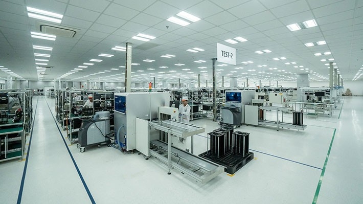 Nhà máy sản xuất điện thoại thông minh VinSmart của tập đoàn Vingroup tại Tổ hợp VinFast, Cát Hải, Hải Phòng.