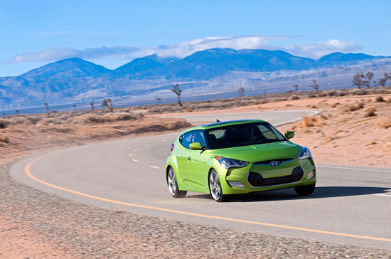 Chỉ với 6 lít xăng, Veloster có thể di chuyển được quãng đường dài 100 km.