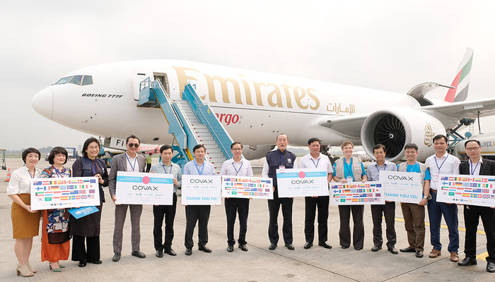 Lô vaccine Covid-19 đầu tiên với 811.200 liều của COVAX Facillity đã về đến Hà Nội sáng 1/4. Ảnh - Bộ Y tế - Ảnh: Bộ Y tế