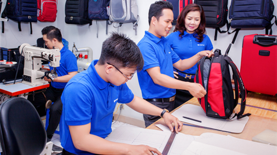 Xuất khẩu vali, túi xách, mũ, ô dù sang Malaysia tăng mạnh 85,8%, lên hơn 11,55 triệu USD trong 8 tháng đầu năm.