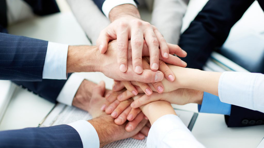 Doanh nghiệp có môi trường văn hóa tốt sẽ thu hút và giữ chân được nhân tài. Ảnh minh họa. 