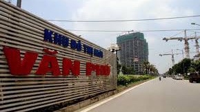 Doanh thu bán hàng và cung cấp dịch vụ quý 3 của Văn Phú Invest đạt 210 tỷ đồng, tăng 62%. Tuy nhiên, luỹ kế 9 tháng năm 2018, doanh thu thuần bán hàng và cung cấp dịch vụ chỉ đạt 284 tỷ đồng, giảm mạnh 57%.