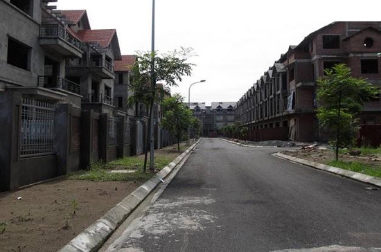 Một góc dự án Vân Canh. Thanh tra thành phố Hà Nội đã kiến nghị UBND thành phố giao Sở Xây dựng lập hồ sơ vi phạm của HUD để xử lý theo quy định.