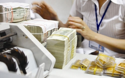 Lãi suất huy động vàng của ACB từ mức cao nhất 1,6%/năm hiện chỉ còn 0,5%/năm.<br>