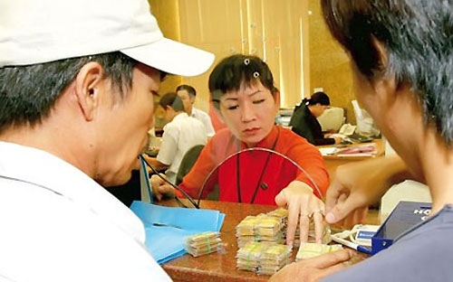 Với 31 đầu mối trong đợt cấp phép này, có 2.456 điểm giao dịch 
mua, bán vàng miếng ở tất cả 63 tỉnh thành trên cả nước.