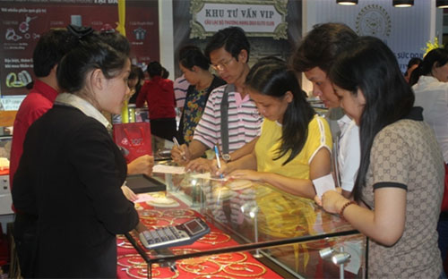 DOJI tạo ấn tượng tại hội chợ nữ trang quốc tế VIJF 2013 3