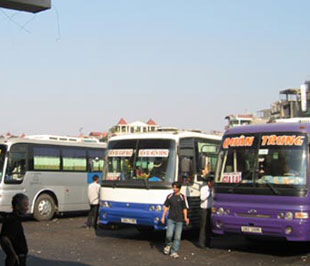 Các doanh nghiệp kinh doanh vận tải hành khách bằng ô tô nếu áp dụng giá mới cũng phải sau ngày 2/9.