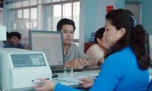 Mua vé tàu bên ngoài nhà ga dễ gặp vé giả