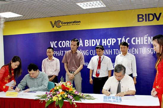 Lễ ký hợp tác giữa Công ty Cổ phần Truyền thông Việt Nam (VC Corp) với Ngân hàng TMCP Đầu tư và Phát triển Việt Nam (BIDV).