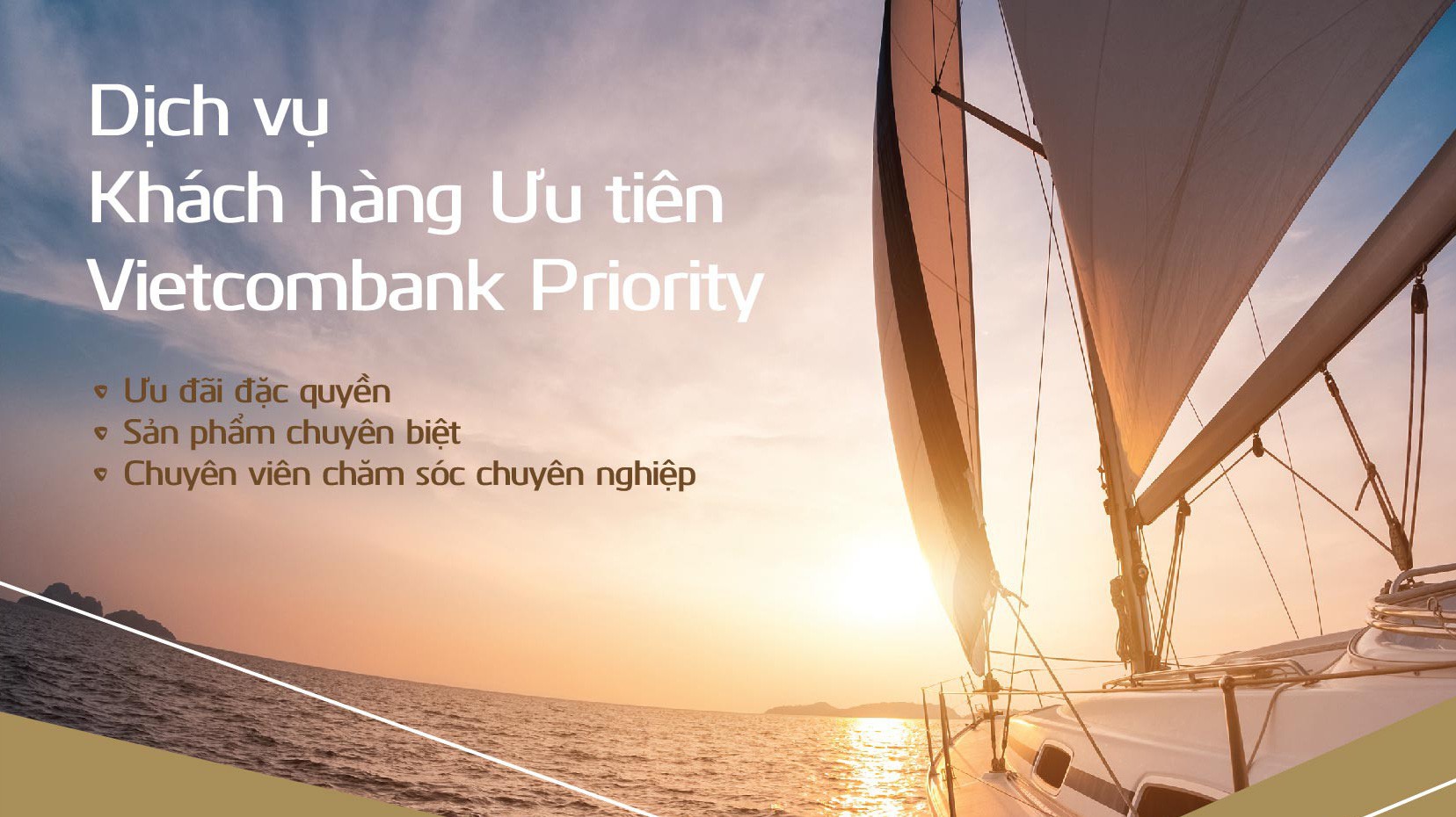 Là hội viên Vietcombank Priority, khách hàng cũng được hỗ trợ dịch vụ qua hotline riêng 24/7 và hoàn toàn miễn phí theo đầu số 1800 1565.