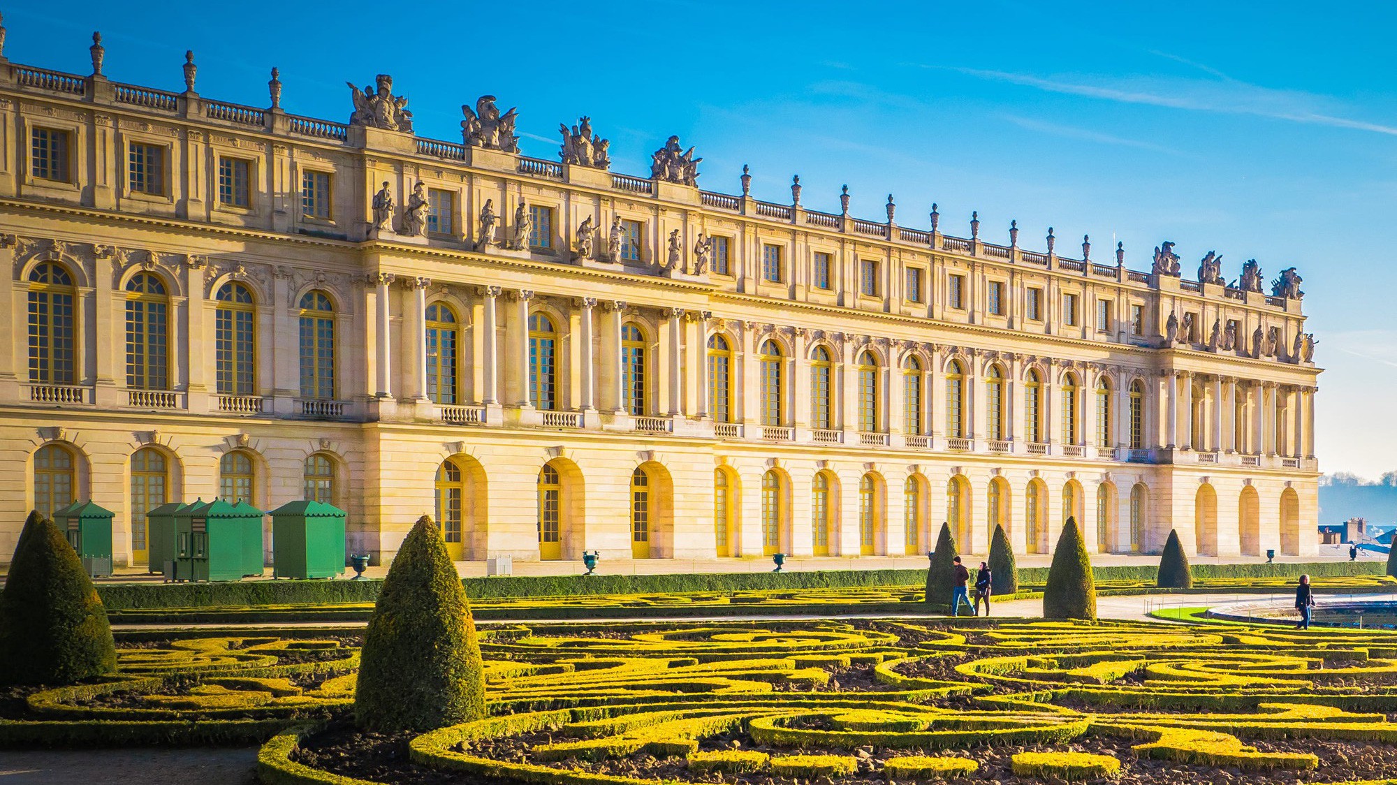 Cung điện Versailles được xem là tinh hoa nghệ thuật kiến trúc Pháp trong suốt thế kỷ 17 và 18