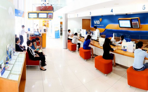 Việc thanh toán tiền điện có thể thực hiện bằng nhiều hình thức chuyển 
khoản, ủy nhiệm chi qua tài khoản tại ngân hàng, nộp tiền mặt tại quầy 
giao dịch VIB gần nhất.