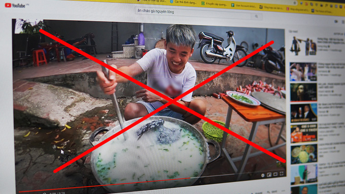 Video "nấu cháo gà nguyên lông" của Youtuber Hưng Vlog bị Sở Thông tin và truyền thông tỉnh Bắc Giang xử phạt 7,5 triệu đồng.